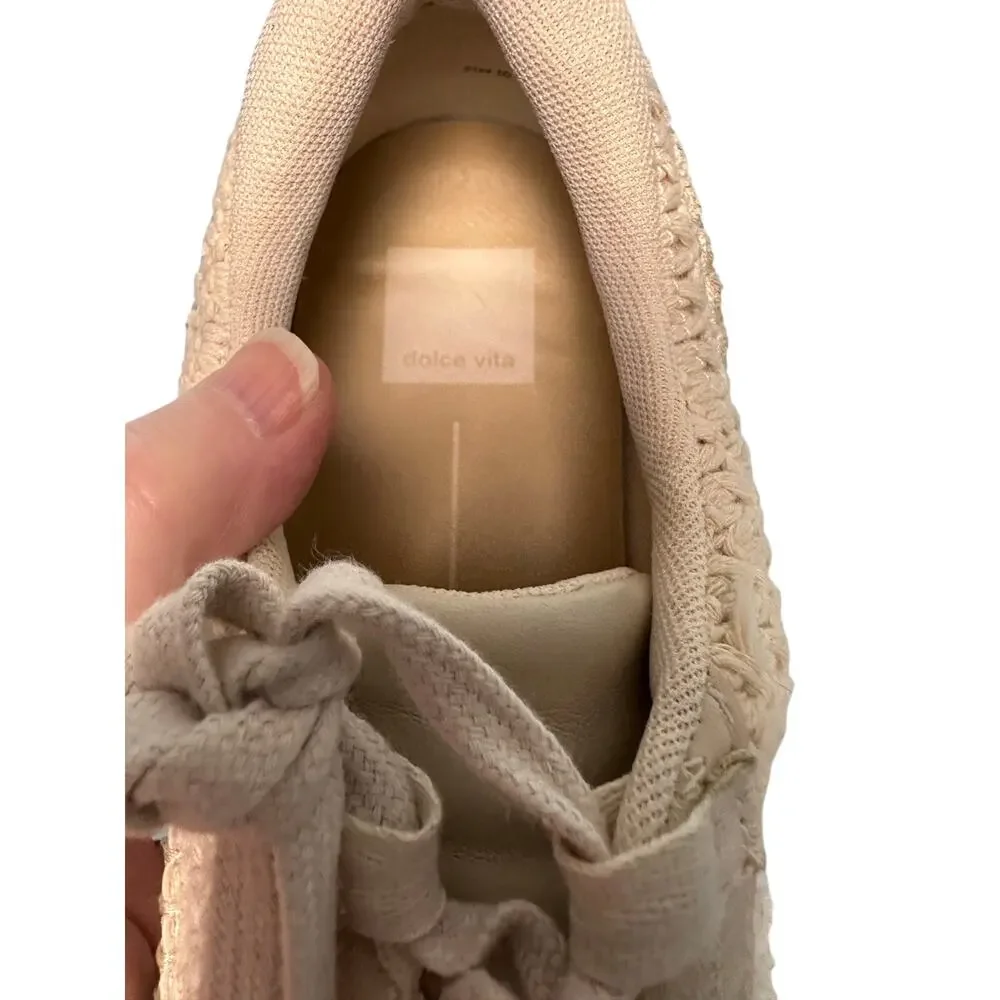 Dolce Vita Dolen sneakers in a cream woven knit material Size 10